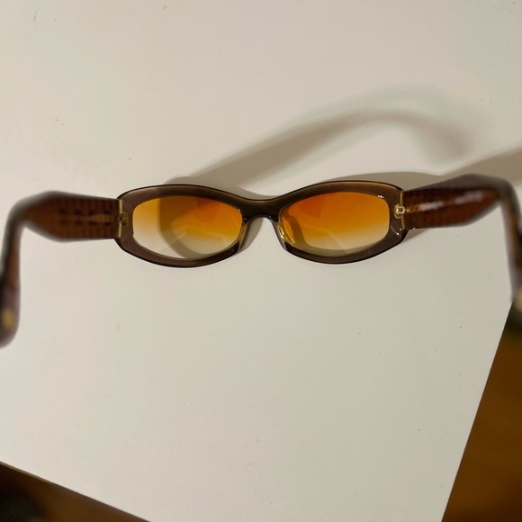 Authentic vintage Chanel 5029 sunglasses - Picture 11 of 15